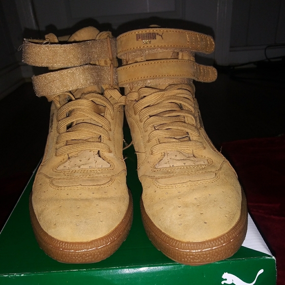 Puma - Picture 1 of 3